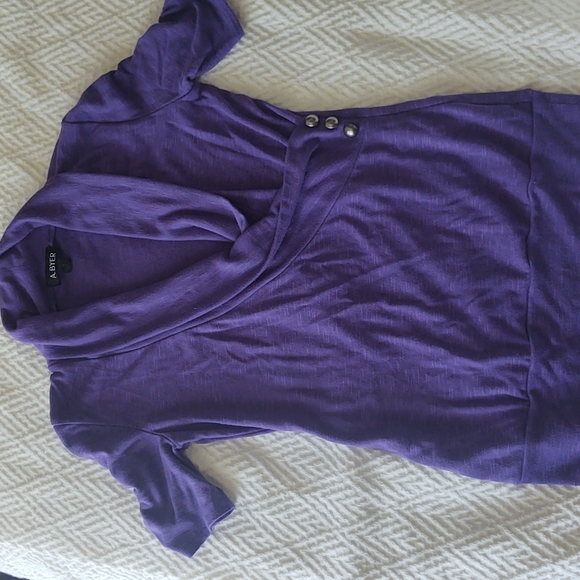 A. Byer Women's Purple V-Neck Blouse - Size Medium - Picture 1 of 7